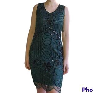Dark green 1920s flapper style embellished dress